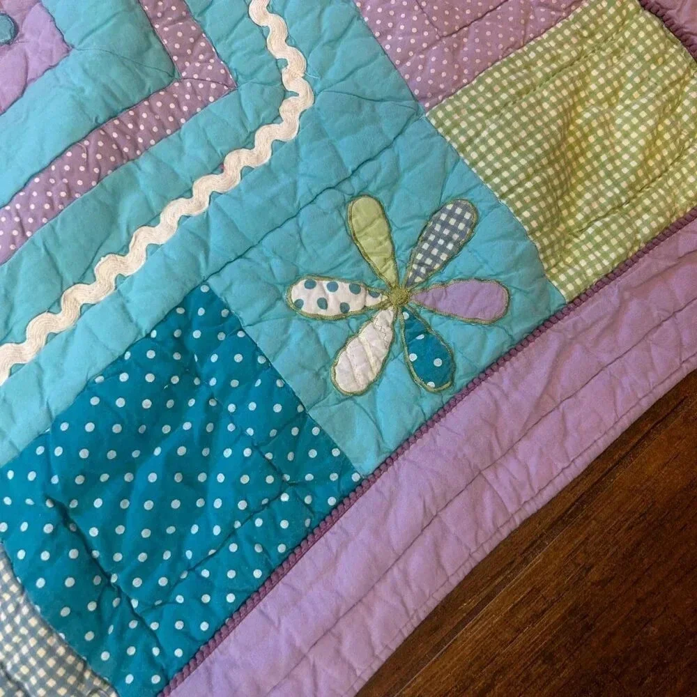 Freckles Dragonfly Lavender Green Child's Quilt 83